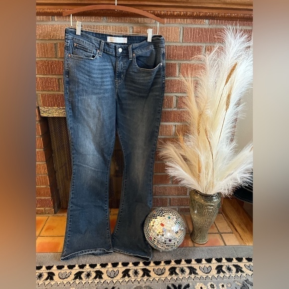 LEVIS MID RISE BOOTCUT LEVIS (#8) - Picture 2 of 8